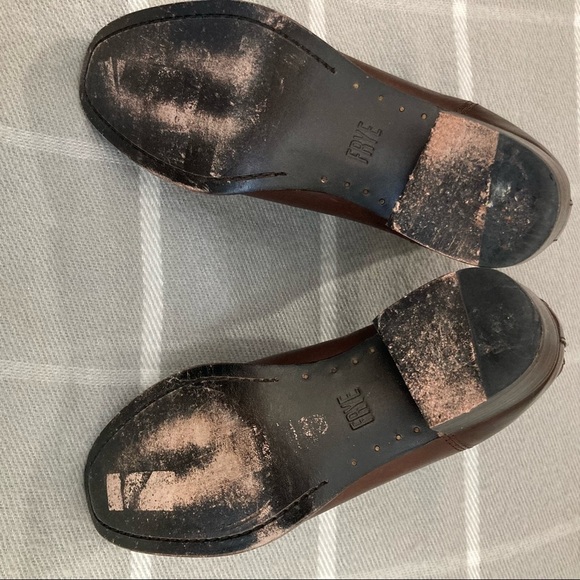 FRYE Sz 5.5B Dara  Chelsea Style Dark Brown Booties - Picture 8 of 10